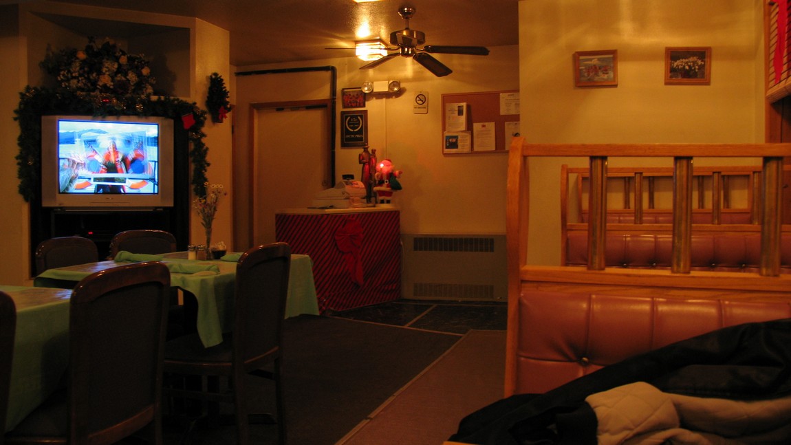 Inside Arctic Pizza