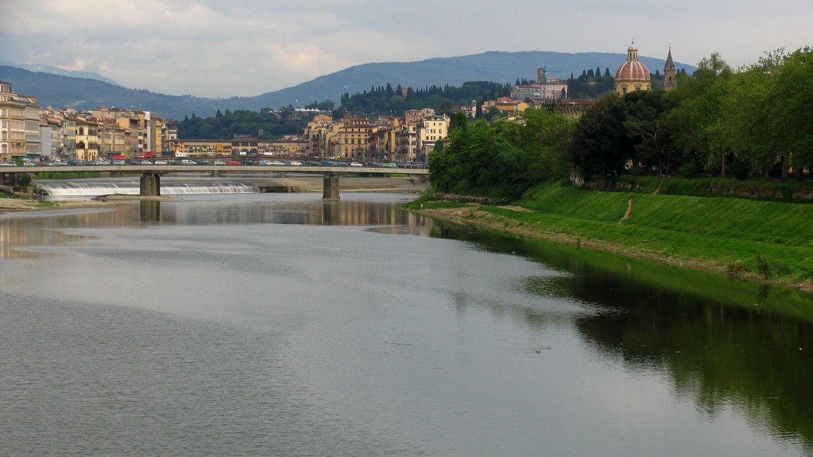 Looking up the Arno River