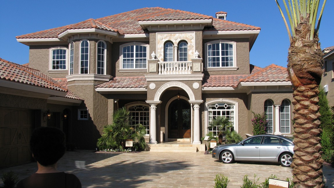 House #7 The Venetian