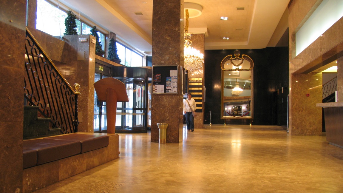 Lobby of the Hotel Agumar in Madrid