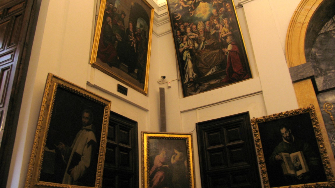 Inside the Santa Iglesia Catedral Primada de Toledo church