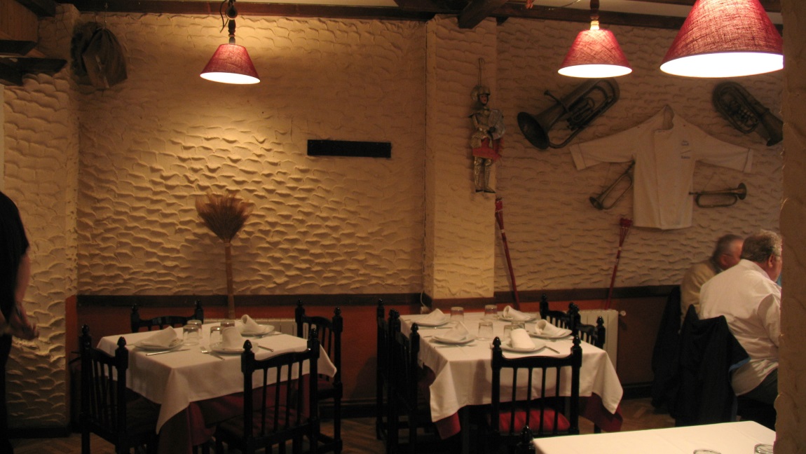 Inside Don Giovanni pizza parlor