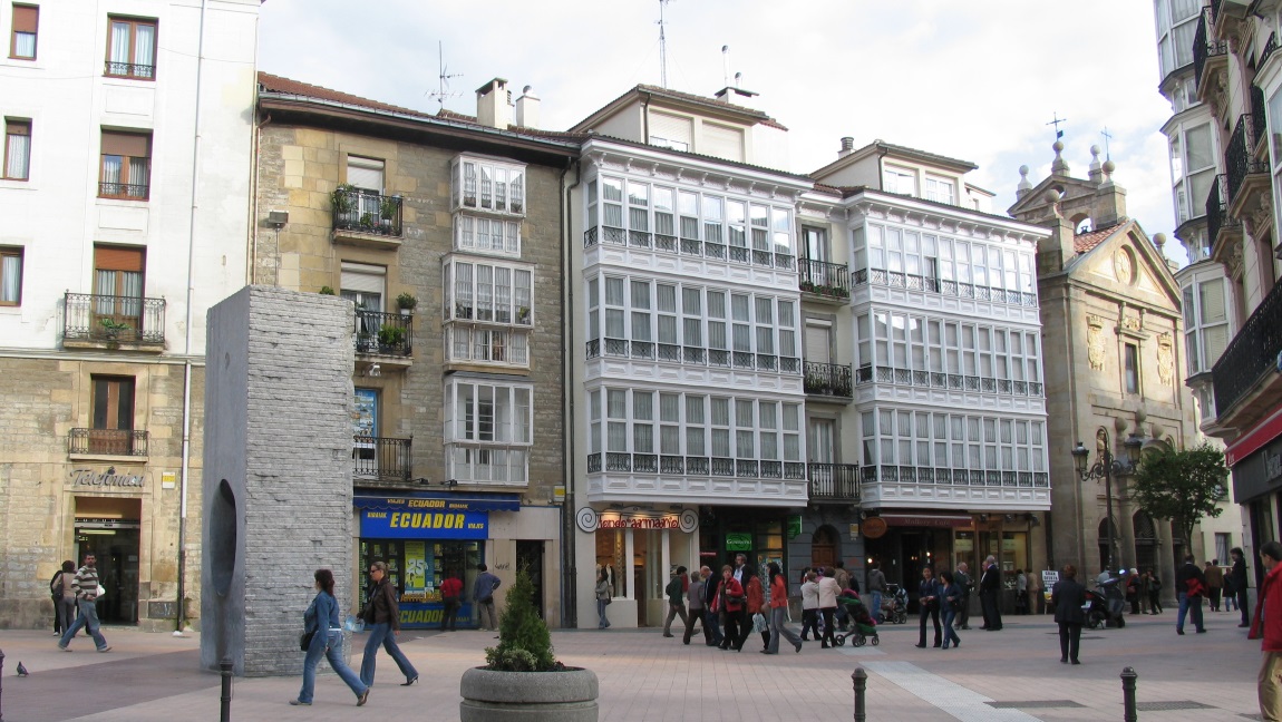 Plaza de la Virgen Blanca