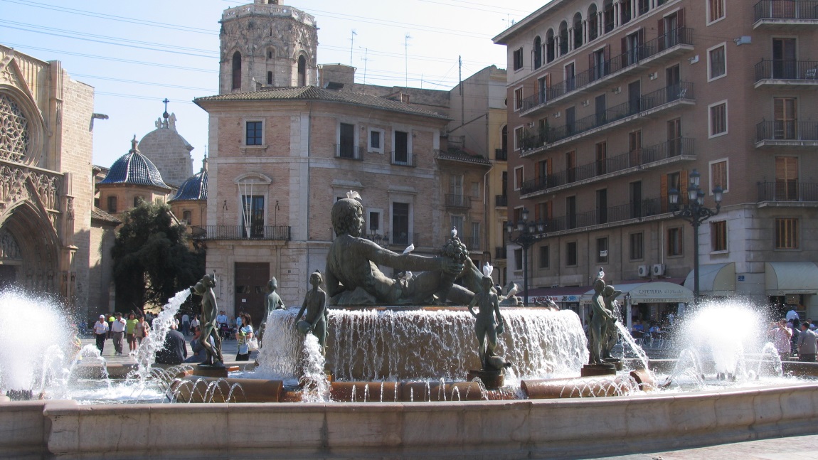 Neptune fountain in Plaza de la Reina
