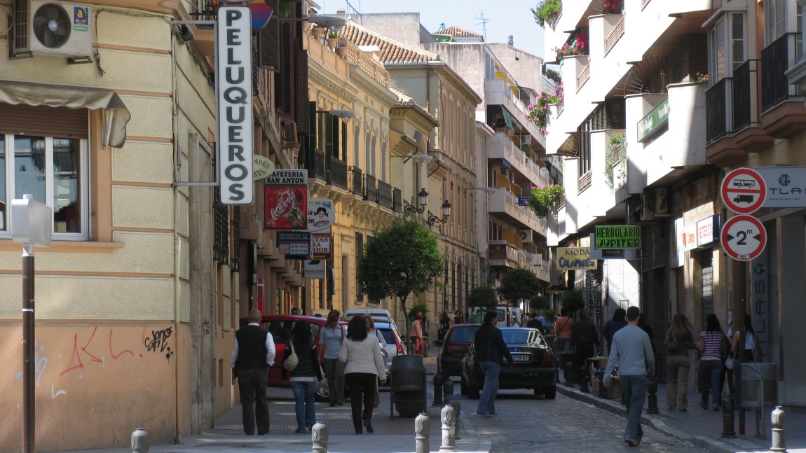 Walking on Calle San Antn