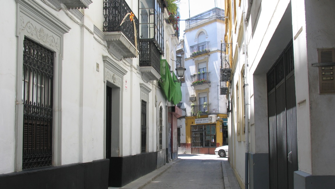 Walking on Calle San Isodoro