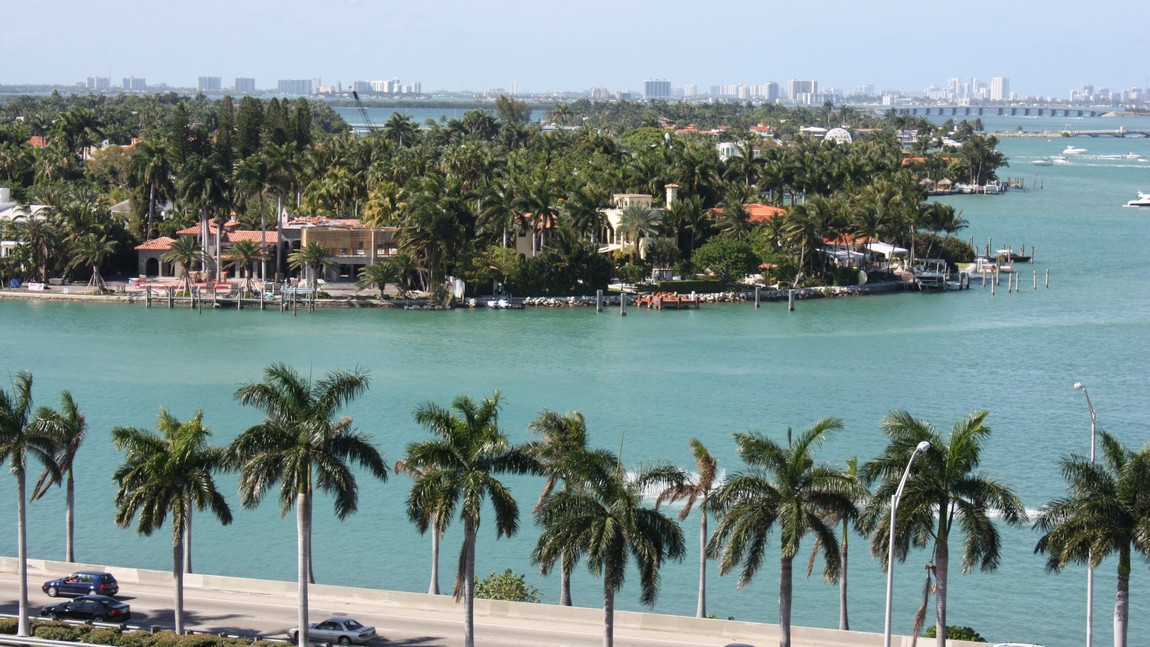 Eastern end of Palm and Hibiscus Islands