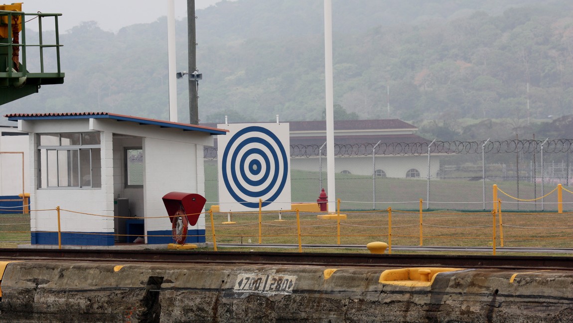 Line shooting practice target