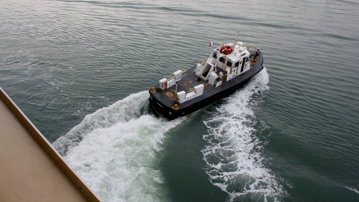 Tug boat leaving our side