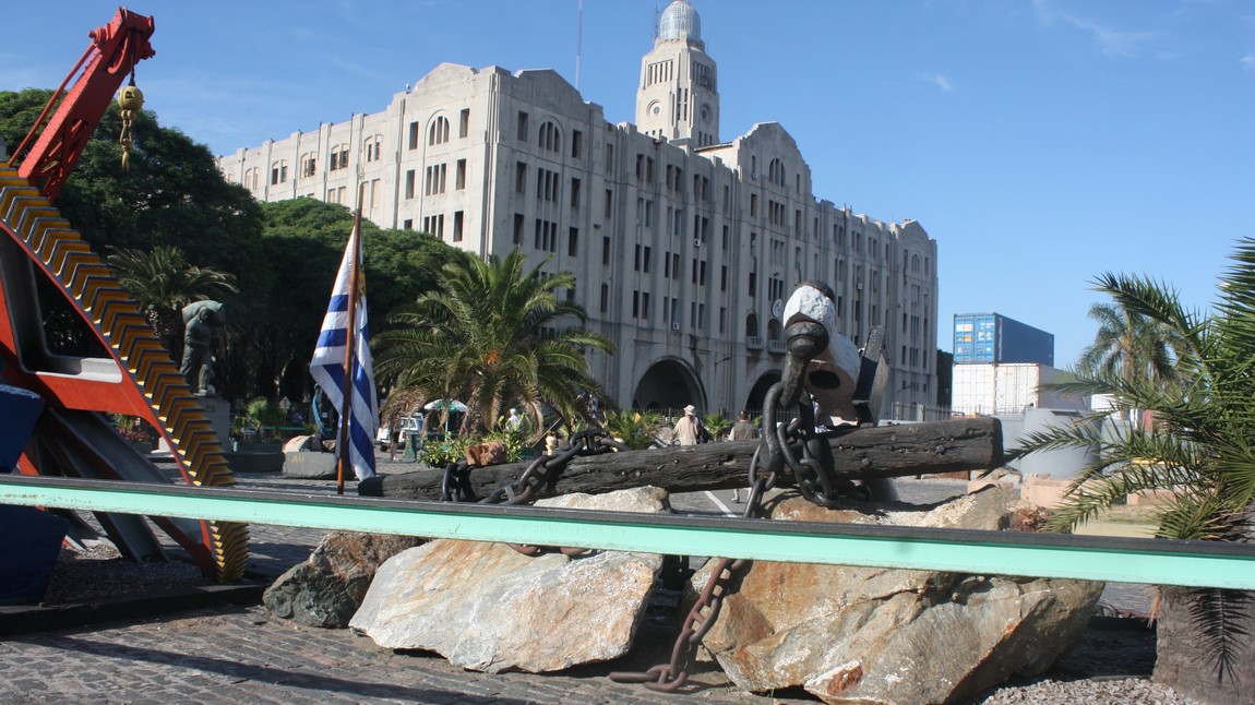 Administracion Nacional de Aduanas