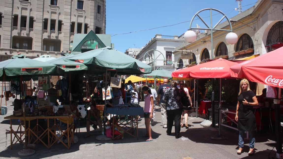 Outside Mercado del Puerto market