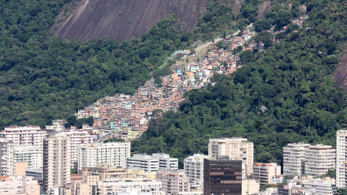 Peixoto neighborhood