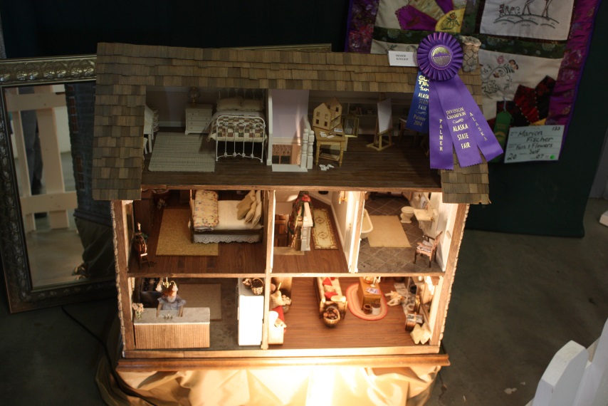 A very well done miniature house