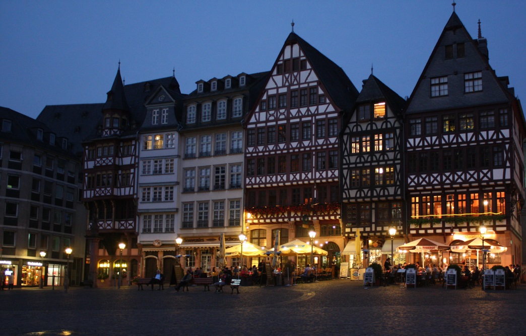 Romerberg Plaza at night