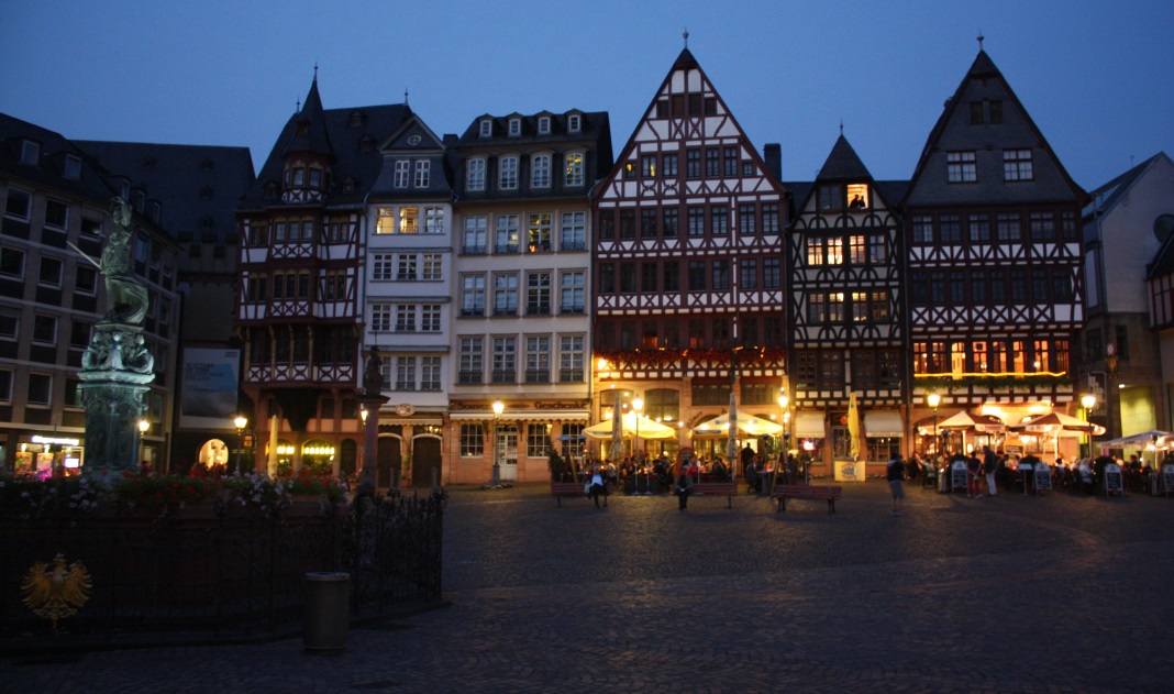 Romerberg Plaza at night