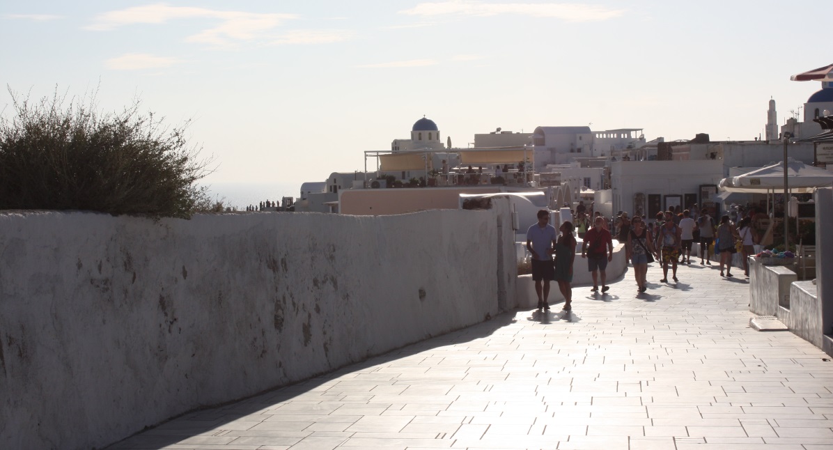 Pedestrian walkway in Oia
