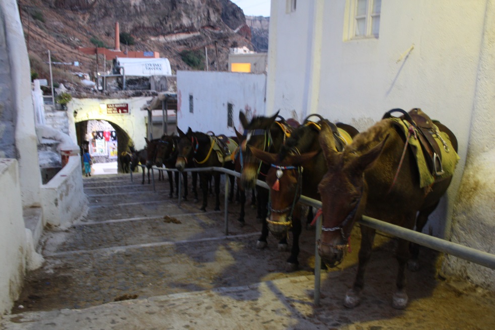 Parking lot, Santorini style