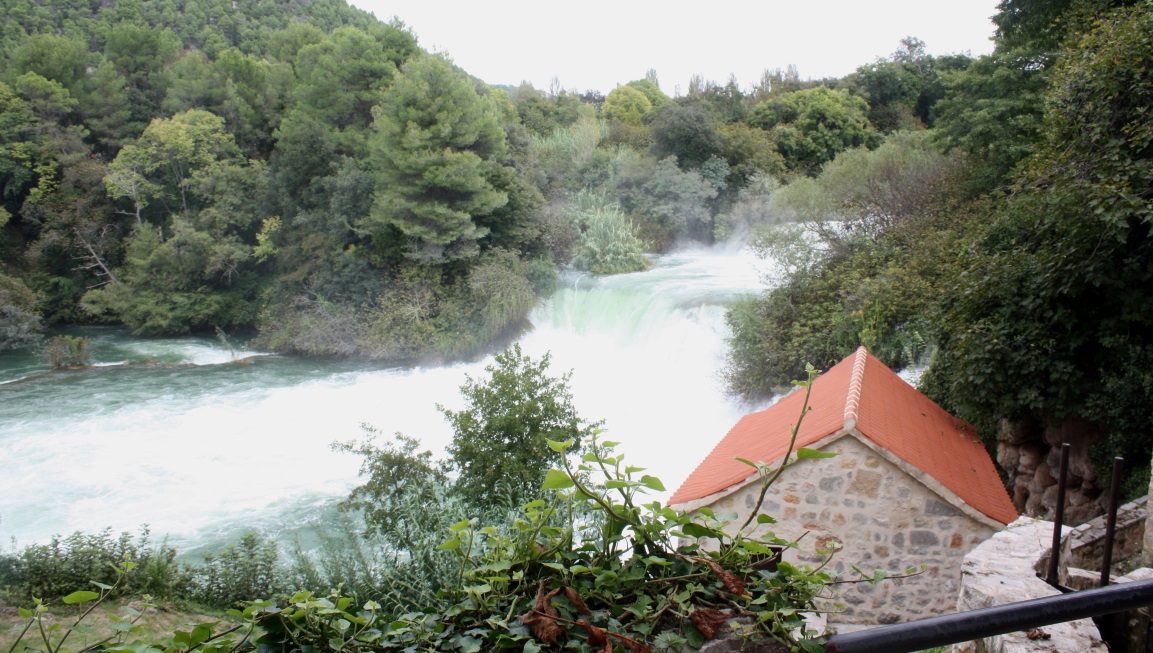 Restaurant with a commanding view of the falls