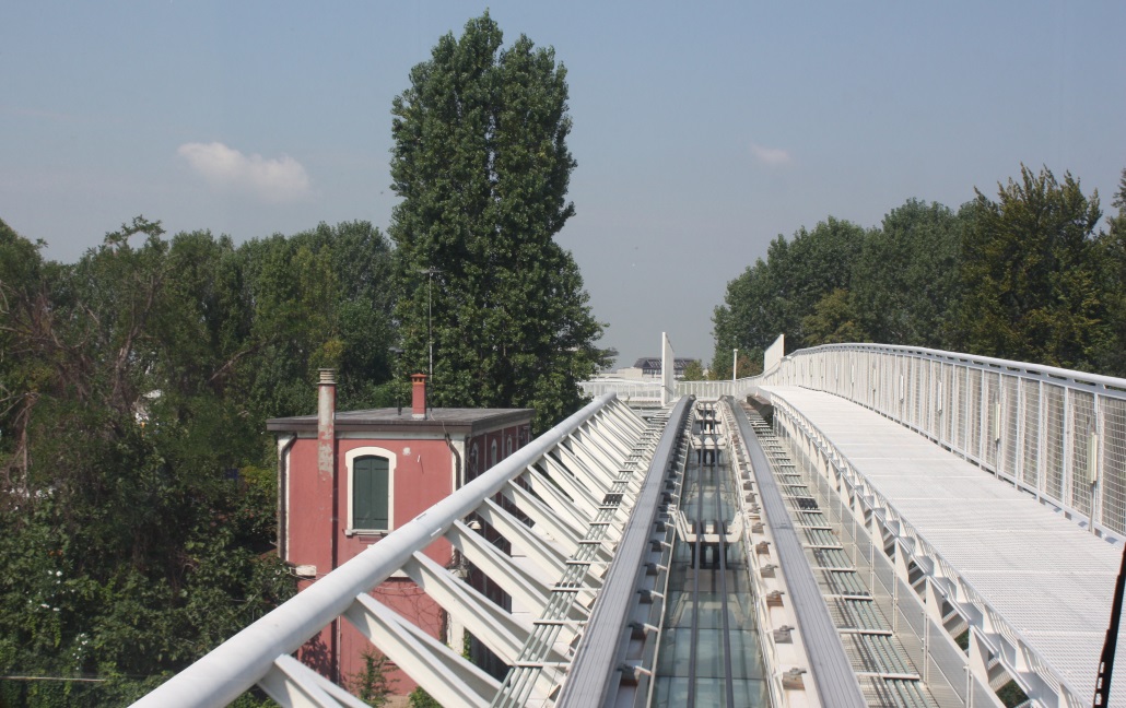 Raised Peoplemover rail service