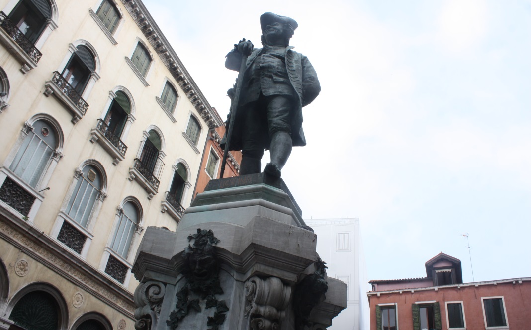 Statue of Carlo Goldoni