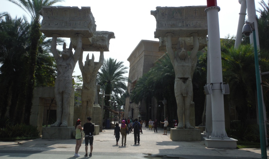 The Ancient Egyptian section of Universal Studios