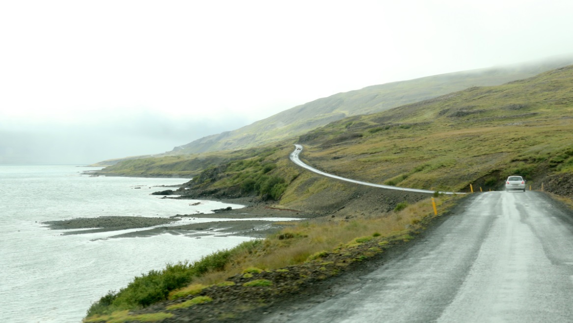 Route 60 going up Kollafjordur