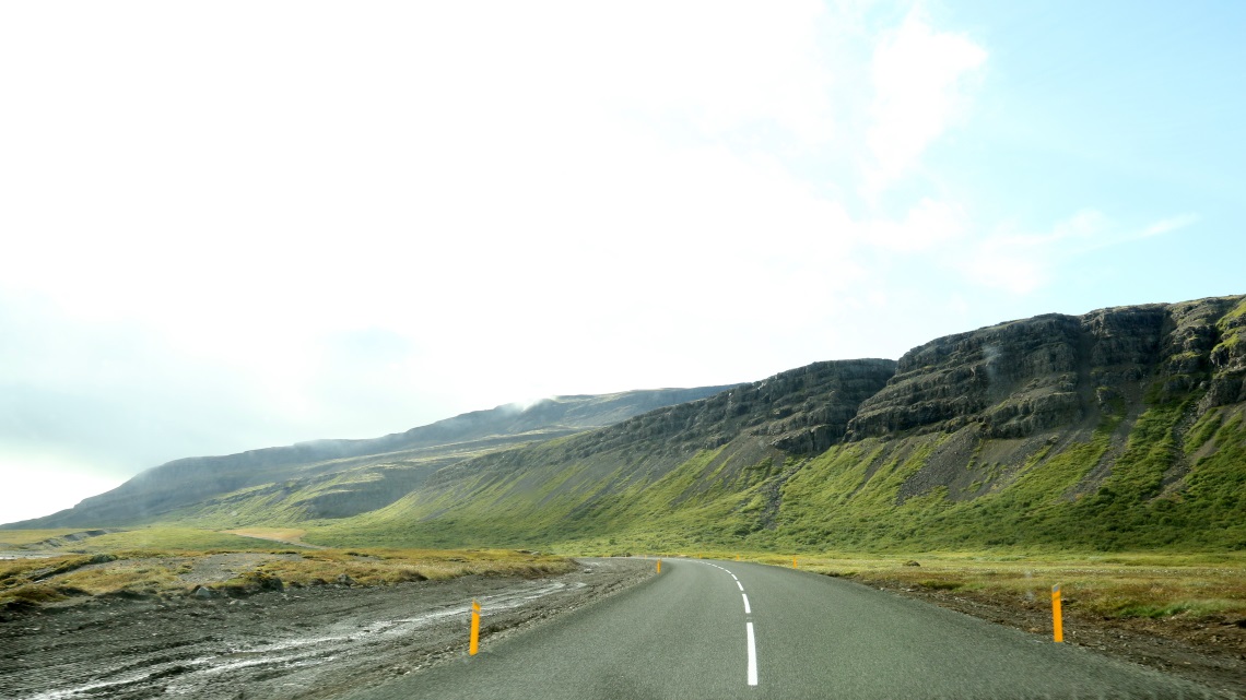 West side of Kj�lkafj�r�ur