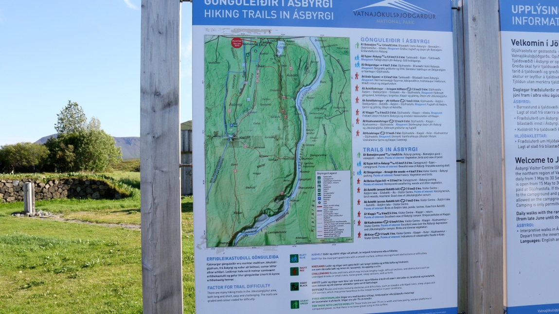Asbyrgi hiking trails