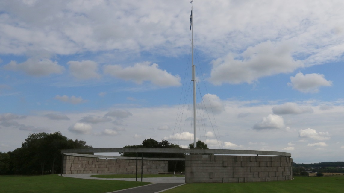 The rotunda is composed of two hemispherical walls