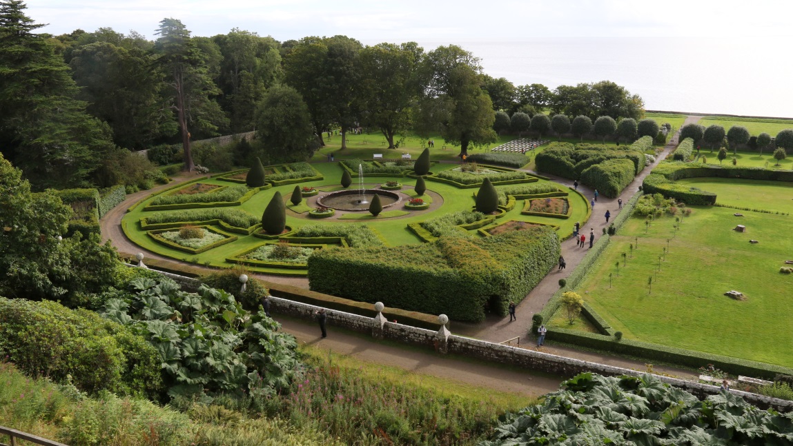 Back yard of Dunrobin Castle