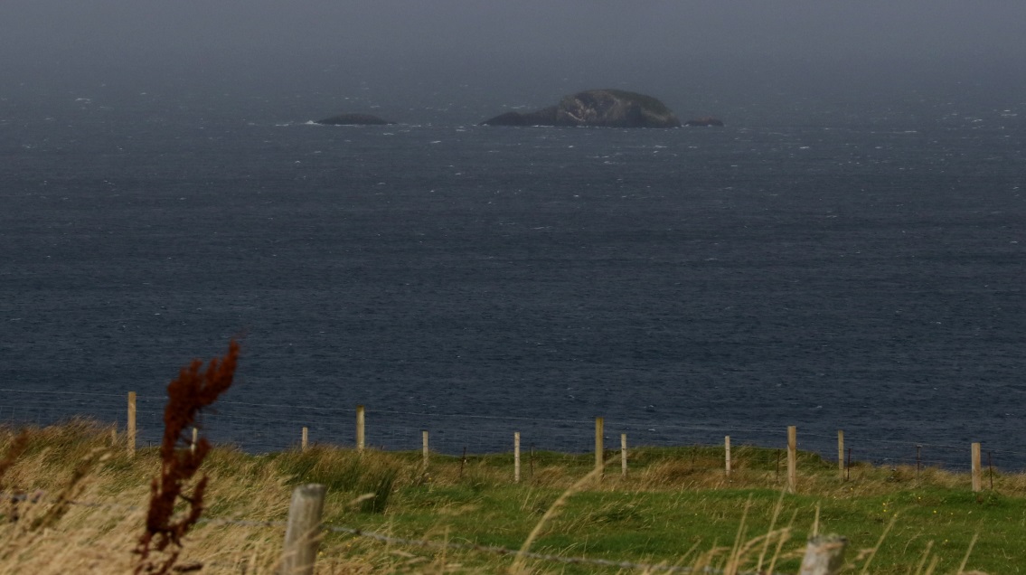 Small islands in Camus Mor