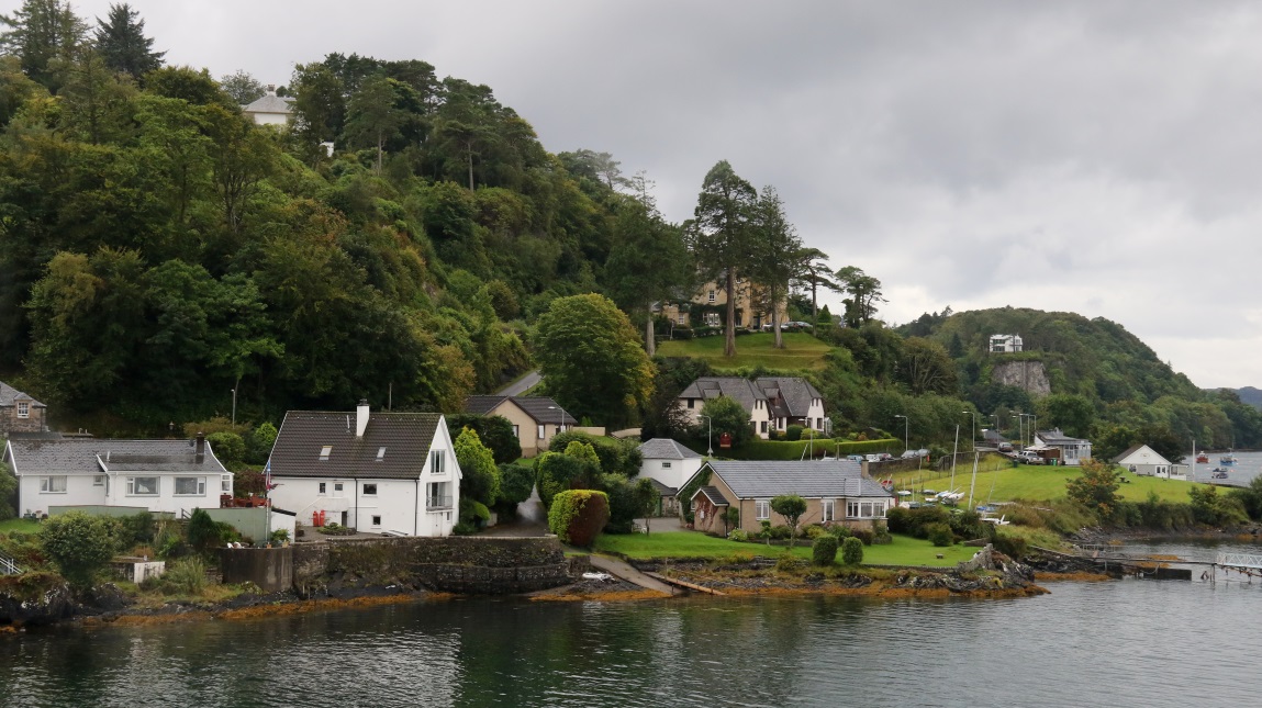 Attractive shoreside homes