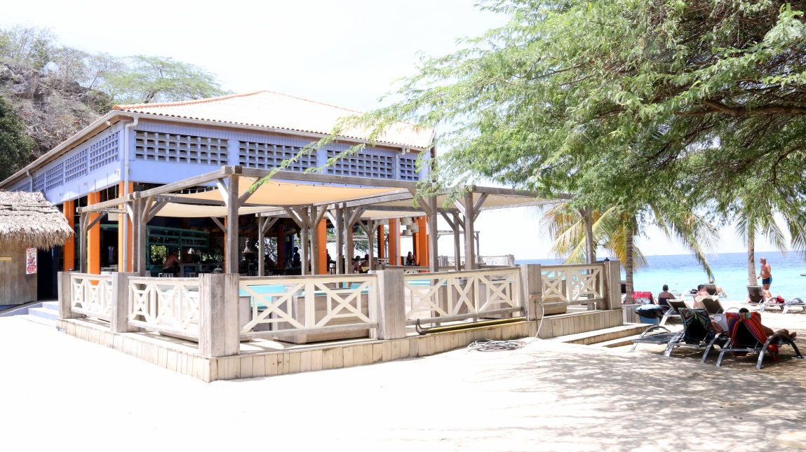 Kokomo Beach bar