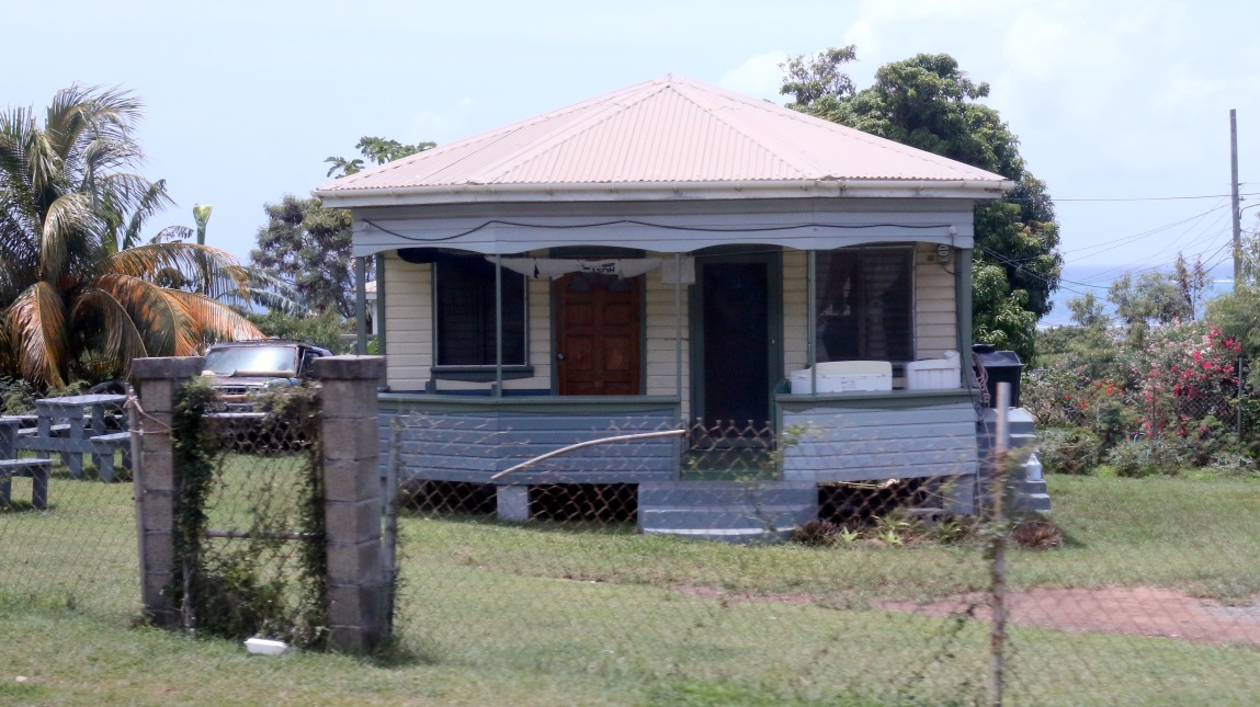 House in the town of Old Road