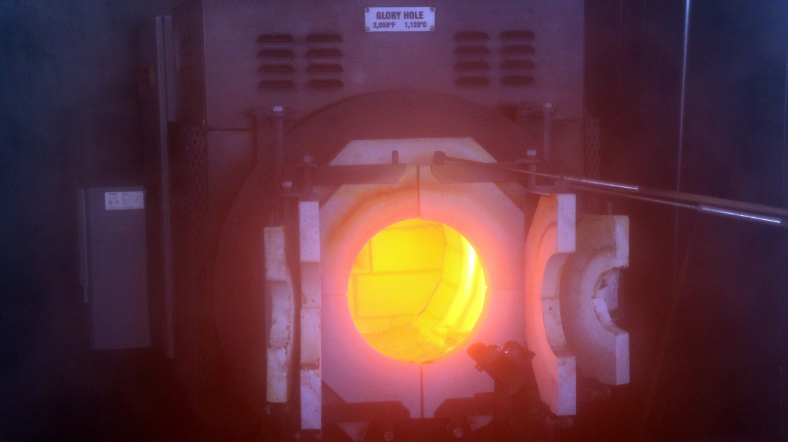 Another glass blowing show