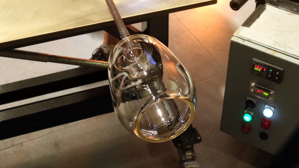 Extremely hot glass