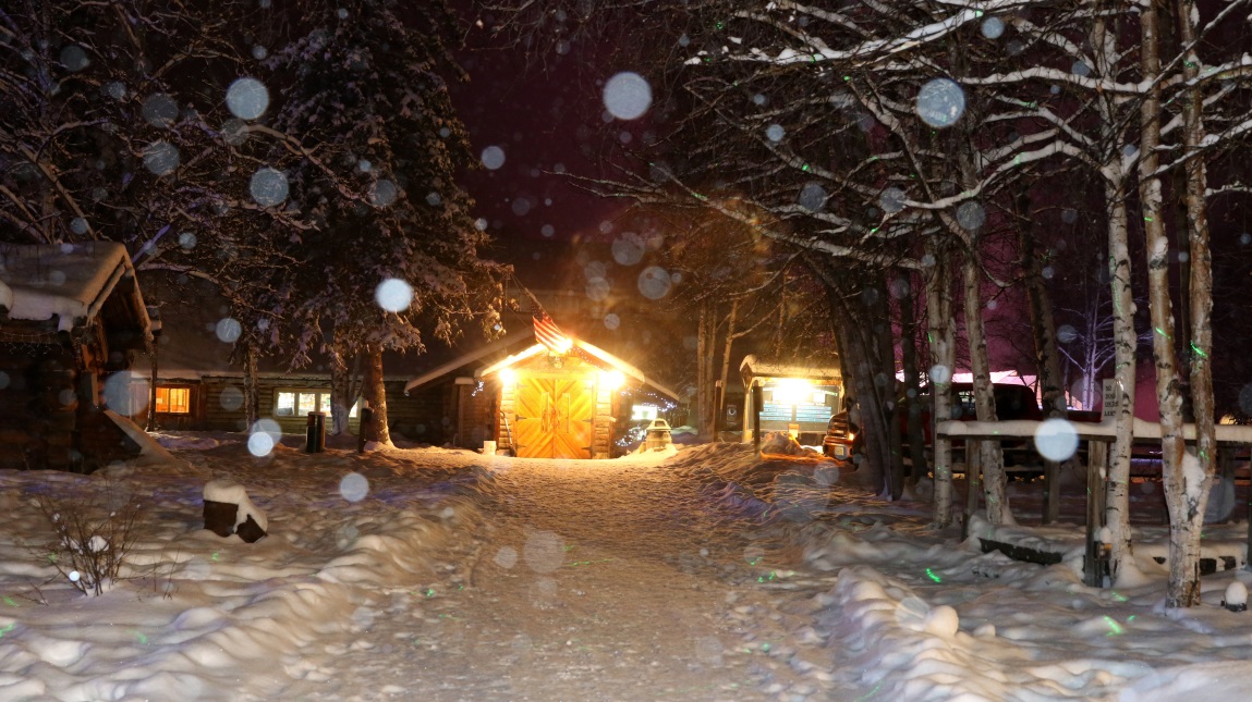 Long exposure pictures combined with a flash