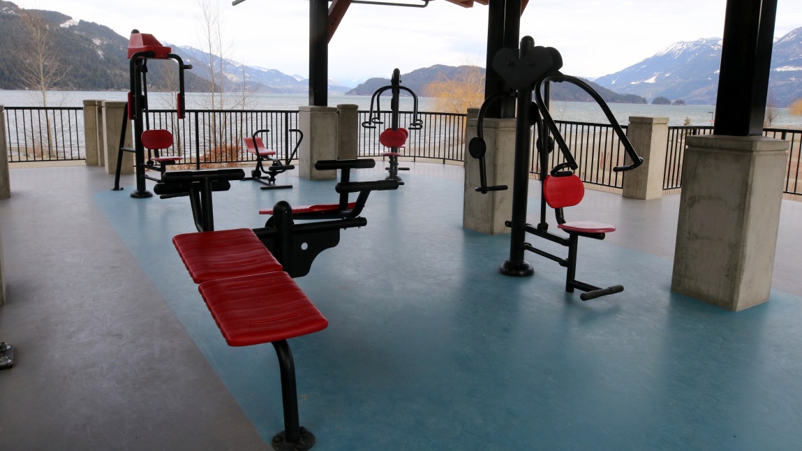 Walking in Harrison Hot Springs