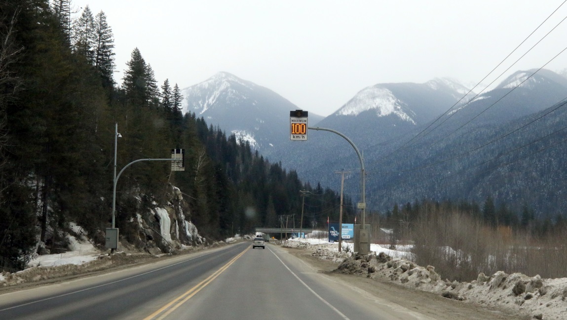 Digital adjustable speed limit sign