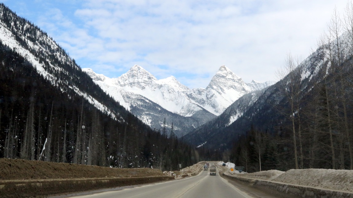 Avalanche Moungain and Mount Sir Donald
