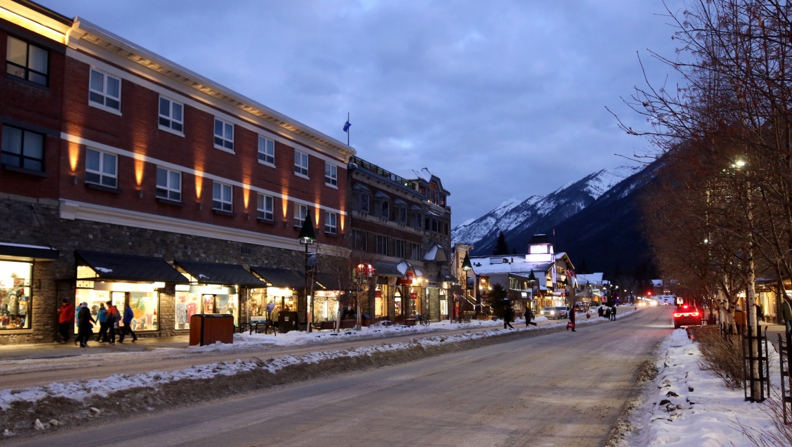 Walking around Banff Alberta on Banff Avenue