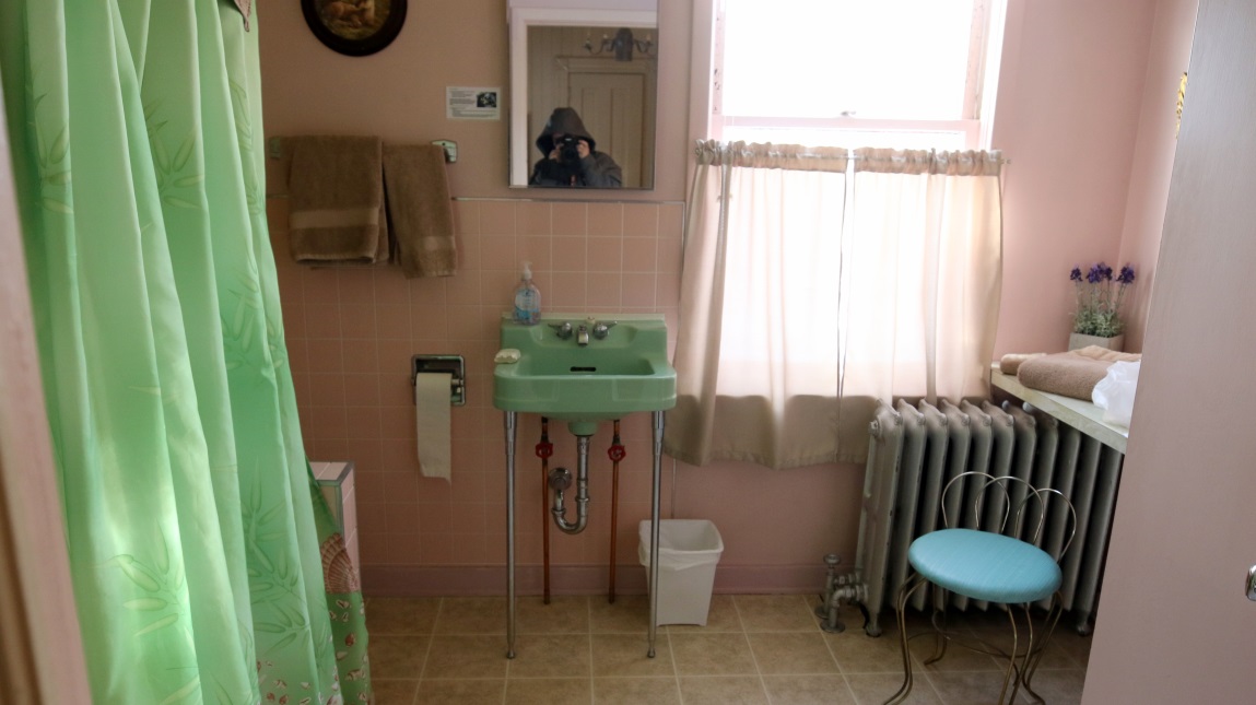 Our pink bathroom at the Holiday Lodge Bed and Breakfast