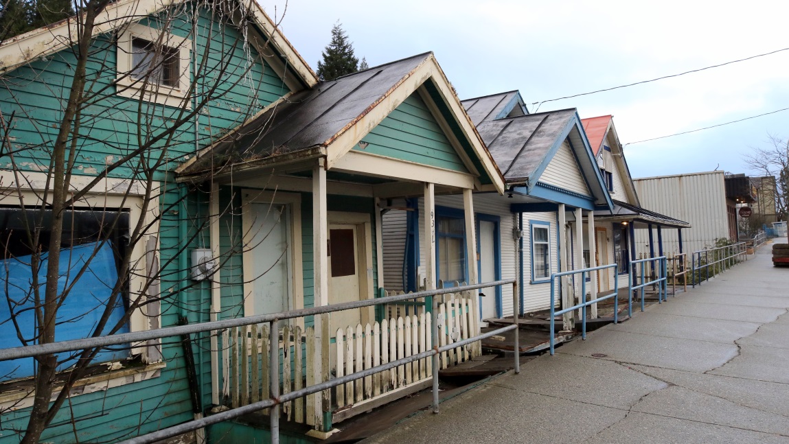 Neat old houses on 3rd Avenue