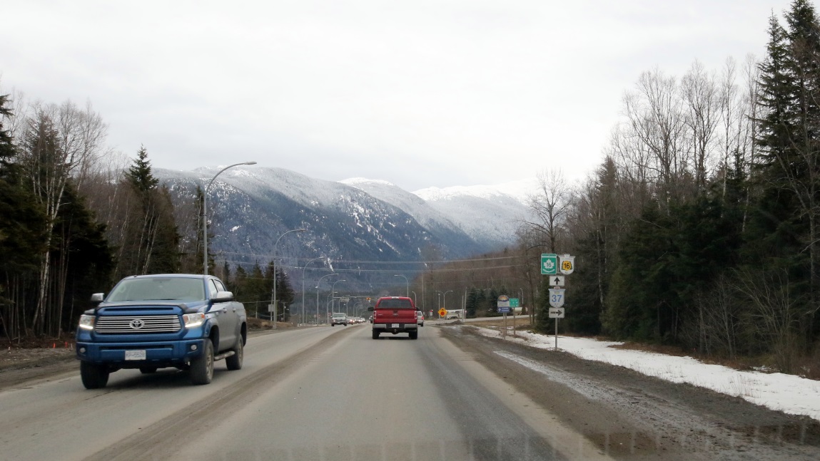 Intersection with Route 37