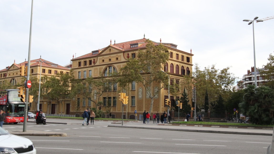 Escola Ramon Llull public school