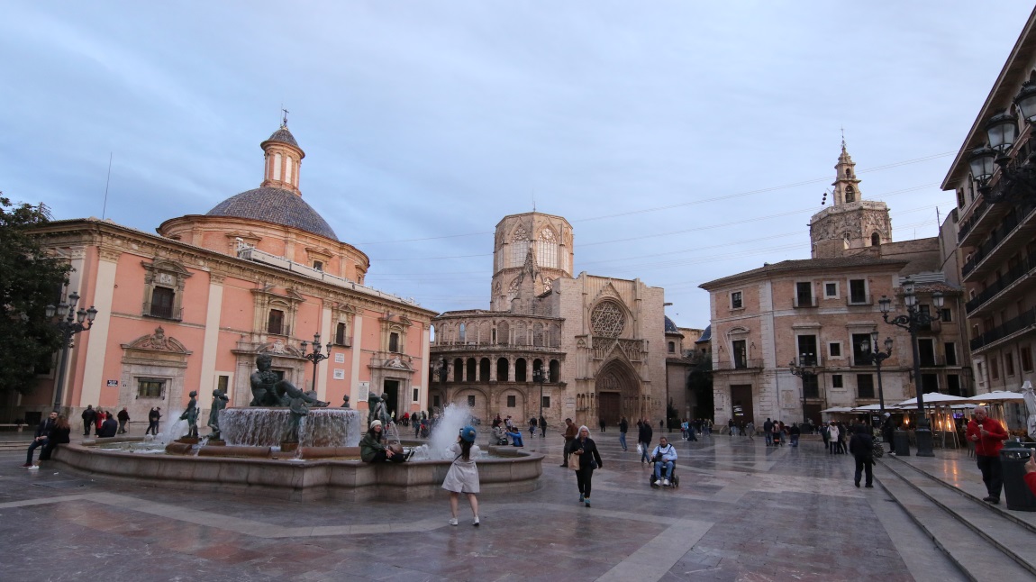 Plaza de la Virgen