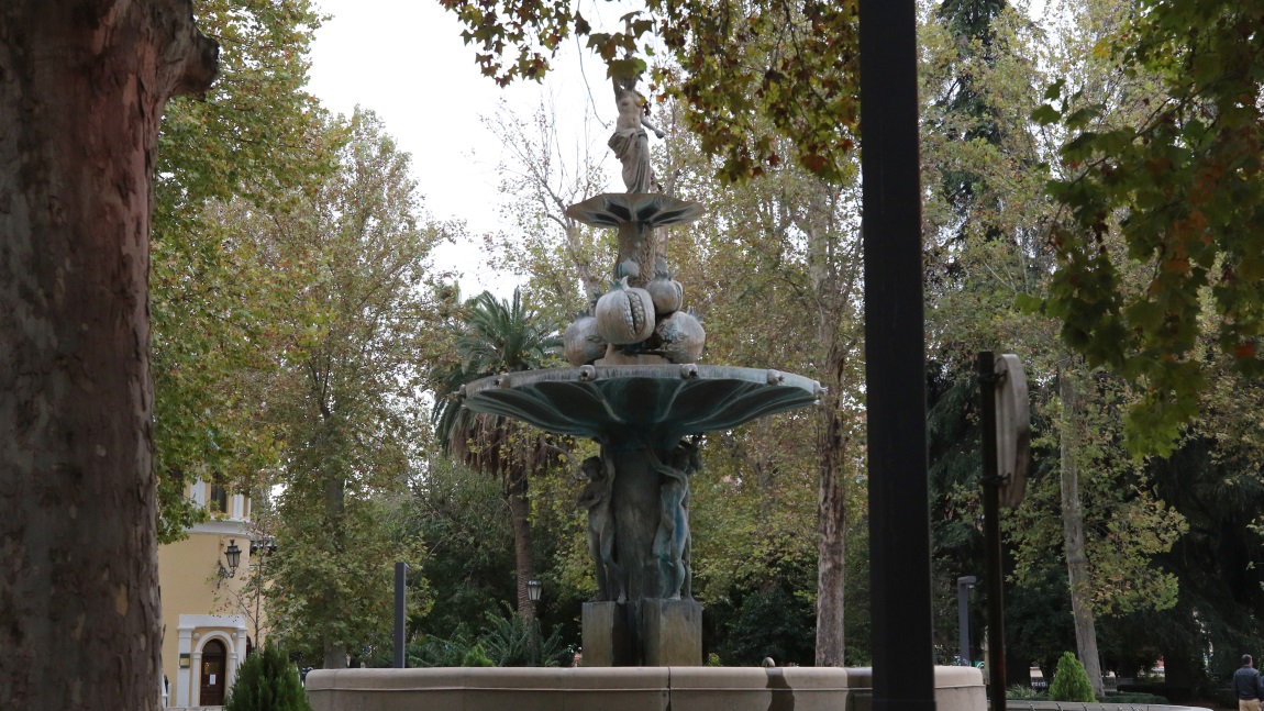 Fountain of the Granadas