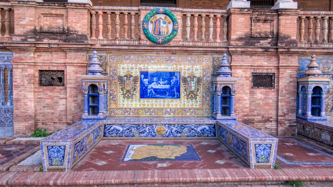 Provincial alcove
